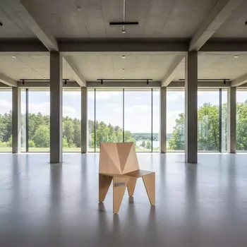 Аренда Стул Flux дерево в Novotel Resort — ART SPACE