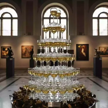 Аренда Пирамида из шампанского 165 бокалов 9 ярусов в усадьбе Голицына — ART SPACE