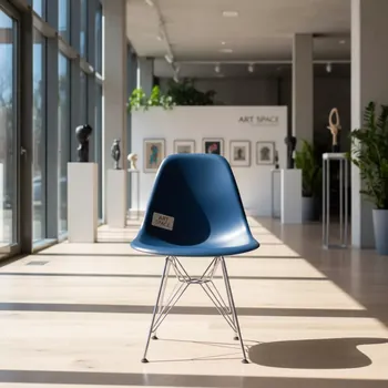 Аренда Стул Eames синий металл в ресторане «Плакучая Ива» — ART SPACE
