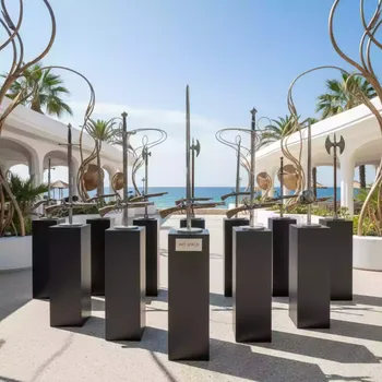 Аренда Макеты оружия в пляжном клубе Del Mar — ART SPACE
