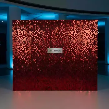 Аренда Фотозона из красных пайеток в Gamma Sirius — ART SPACE