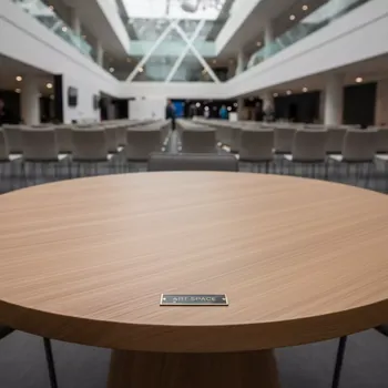 Аренда Столешница шпон 25 мм круглая в Delta Sirius — ART SPACE