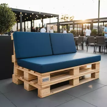 Аренда Диван из паллет двухместный с синими подушками в ресторане «La Terrazza» — ART SPACE