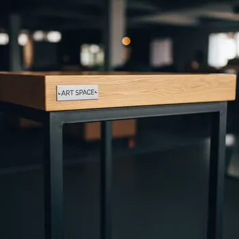 Аренда Стол барный Cube black столешница дерево в Red Arena — ART SPACE