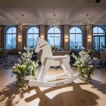 Аренда Лошадка качалка белая в ресторане «Sanremo» — ART SPACE