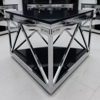 Аренда Фуршетный стол triangle silver black серебристый в Courtyard by Marriott Sochi — ART SPACE