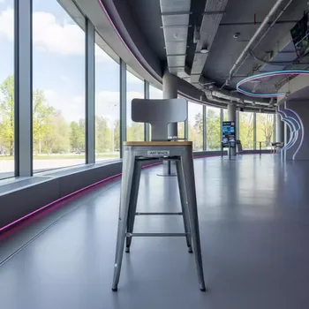 Аренда Стул барный со спинкой Tolix Wood серебристый матовый в ресторане «La Terrazza» — ART SPACE