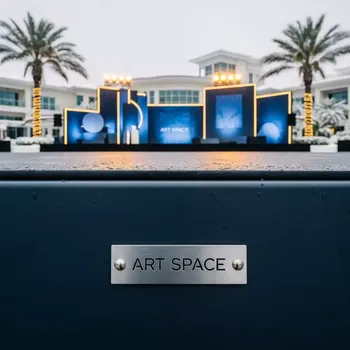 Аренда Холст Albeo Universal Canvas 42" 320 г м² 1067x18 м в Radisson Collection Paradise — ART SPACE