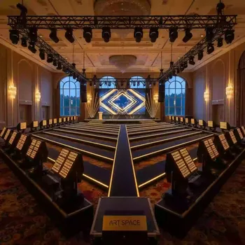 Аренда Комплект света Вечеринка Макси в Cosmos Sochi Hotel — ART SPACE