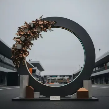 Аренда Арка круглая с фотозоной на Сочи Автодроме — ART SPACE