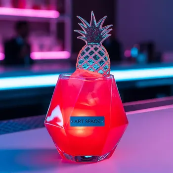 Аренда Коктейль Red Pineapple в Radisson Collection Paradise — ART SPACE
