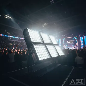 Аренда Стробоскоп Involight LED Strob 18 на арене «Фишт» — ART SPACE