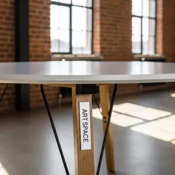 Аренда Стол Eames Wood White диаметр 80 в лофте «Студия 21» — ART SPACE