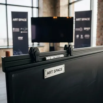 Аренда Рельсовая система PolyGlide Slide МОНО 2 для ЖК и ИД 65 75 КР 230 Р мел Н маркер в Grand Karat Sochi — ART SPACE