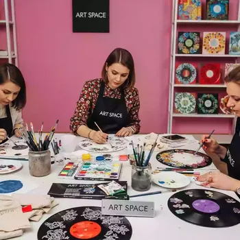 Аренда Мастер класс роспись пластинок в Зимнем театре — ART SPACE