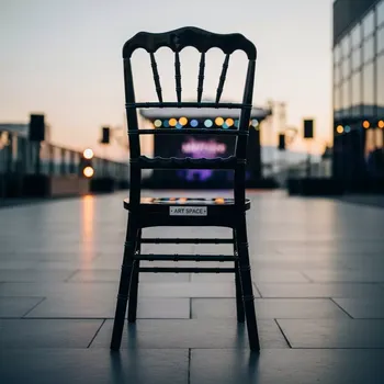 Аренда Стул Chiavari черный в Mercure Сочи Центр — ART SPACE