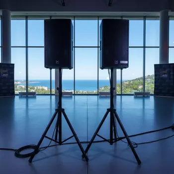 Аренда Комплект звука 1000 Вт 1 кВт в Grand Karat Sochi — ART SPACE