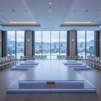 Аренда Подиум для показов 10х8 м в Swissôtel Resort Sochi Kamelia — ART SPACE