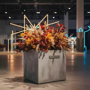 Аренда Кашпо Prosperplast Urbi Square Beton на Медальной площади — ART SPACE