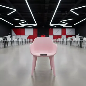 Аренда Стульчик детский Mammut розовый в Red Arena — ART SPACE