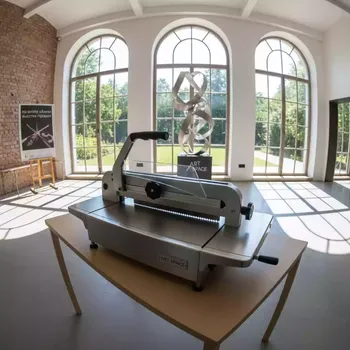 Аренда Резак для бумаги Gladwork jCut R330 Hit на вилле «Анна» — ART SPACE