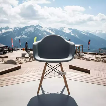 Аренда Стул Eames W серый на площадке Rosa Peak (2320м) — ART SPACE