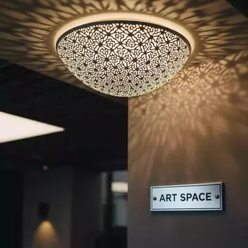 Аренда Светильник дизайнерский Notredame Ceiling Wall Lamp в ресторане «Сыроварня» — ART SPACE