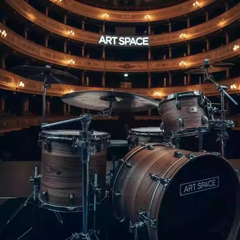 Аренда Комплект ударный Yamaha Oak Custom в Зимнем театре — ART SPACE