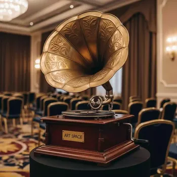 Аренда Патефон старый в Imeretinskiy Hotel — ART SPACE