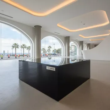 Аренда Стол журнальный cube black в Bridge Resort — ART SPACE
