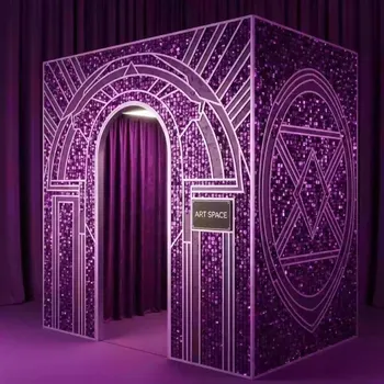 Аренда Фотозона фиолетовая хамелеон из пайеток в Omega Sirius — ART SPACE