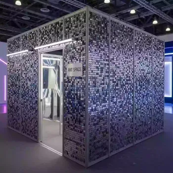 Аренда Фотозона угловая из серебряных пайеток в ОКЦ «Галактика» — ART SPACE