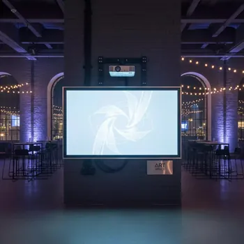Аренда Комплект интерактивной доски SMART Board SBM787V с проектором и креплением в усадьбе Голицына — ART SPACE