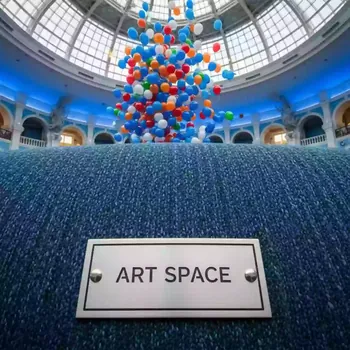 Аренда Сброс воздушных шаров 400 шт в пляжном комплексе VinoGrad — ART SPACE