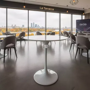 Аренда Коктейльный стол Tulip White d 70 в ресторане «La Terrazza» — ART SPACE