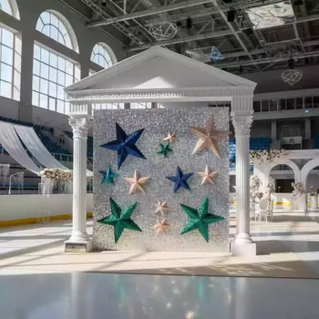 Аренда Фотозона из пайеток со звездами в ледовом дворце «Роза Хутор» — ART SPACE