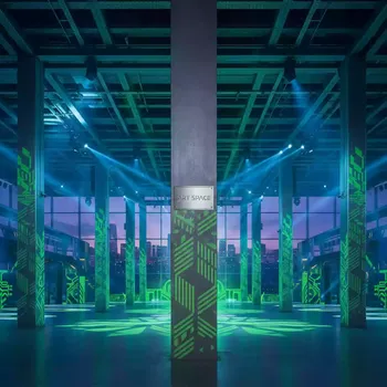 Аренда Пленка ORACAL 641 плоттерная зеленая в VK Stadium Sirius — ART SPACE