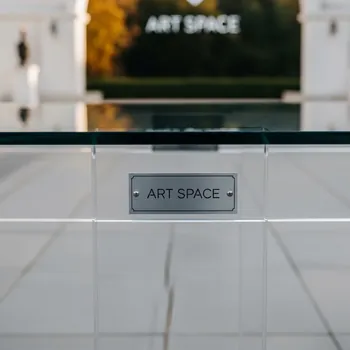 Аренда Стол Dallas прозрачный закаленное стекло в этно-парке «Моя Россия» — ART SPACE