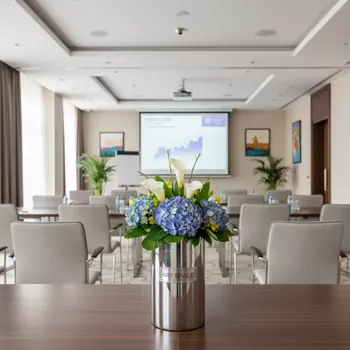 Аренда Подставка под цветы H 40 см D 12 см серебро в Mercure Сочи Центр — ART SPACE