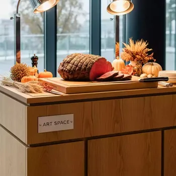 Аренда Станция кулинарная ростбиф в Mercure Сочи Центр — ART SPACE