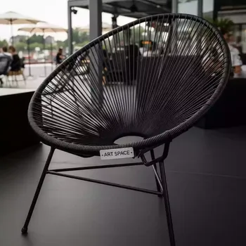 Аренда Стул Acapulco Chair Black в ресторане «Voda» — ART SPACE