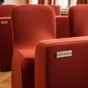 Аренда Чехол 46 красный кирпич в ресторане «Sanremo» — ART SPACE
