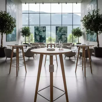 Аренда столов круглых коктейльных диаметр 70 см высота 75 см в Green Flow Hotel — ART SPACE