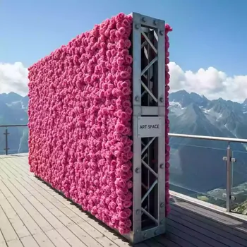 Аренда Стена цветочная розовые розы на площадке Rosa Peak (2320м) — ART SPACE