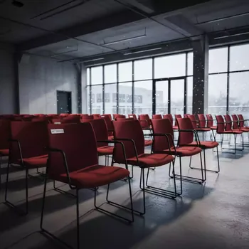 Аренда Стул Маркус красный в Mövenpick Hotel — ART SPACE