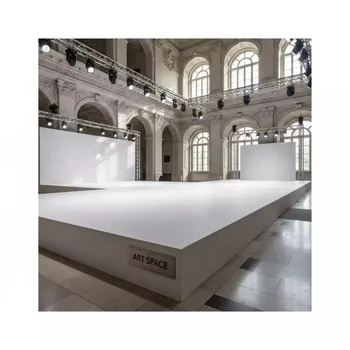 Аренда Подиумы 4х5 в МФК «Горный» — ART SPACE