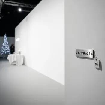 Аренда Рулонная пленка для печати Saviar 100 мкм белая матовая 1,37x50 м в Panorama by Mercure — ART SPACE