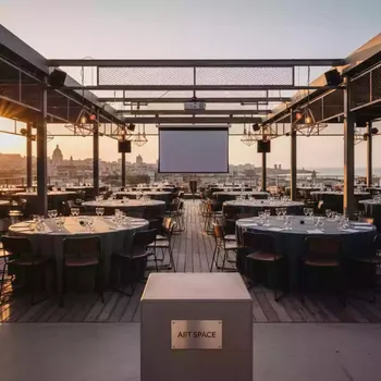 Аренда Столы круглые диаметр 180 см для конференции в ресторане «La Terrazza» — ART SPACE