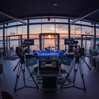 Аренда Трансляция онлайн Ростелеком в ресторане «Voda» — ART SPACE