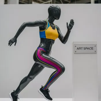 Аренда Манекен женский спортивный бегунья в санатории «Заполярье» — ART SPACE